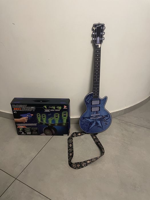 Gra zręcznościowa strzelanie do celu latające piłki  pistolet gitara
