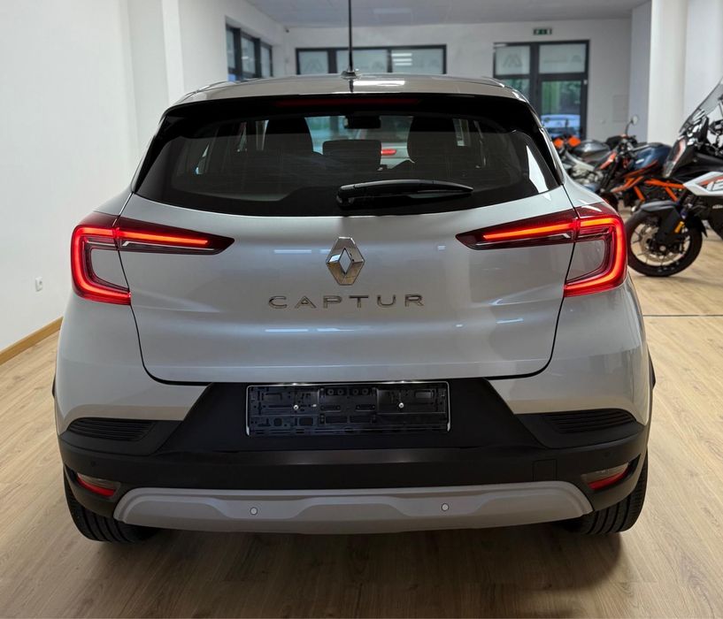 Renault Captur 4/2024, 14500 klms, gasolina, manual, iva dedutivel