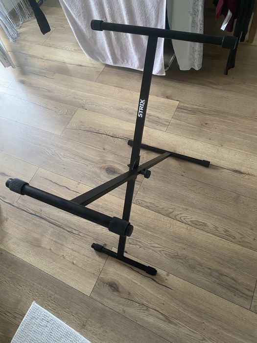 Stojak uzywany keybord