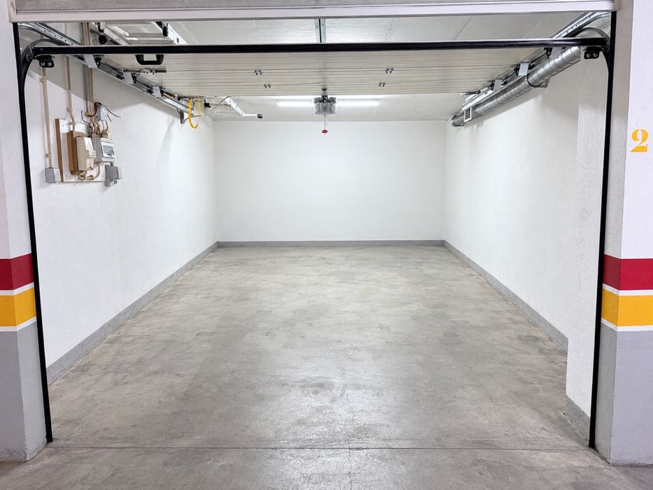 Garagem Box Fechada 25 m² para Arrendamento – Pontinha