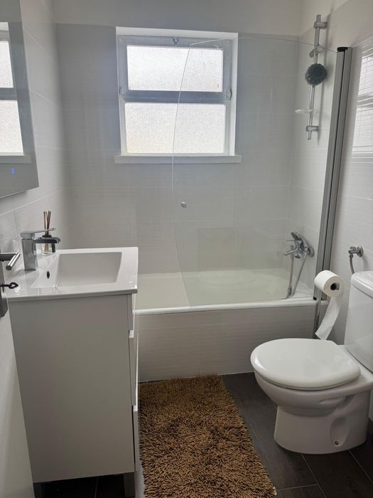 Apartamento T2 totalmente remodelado e mobilado