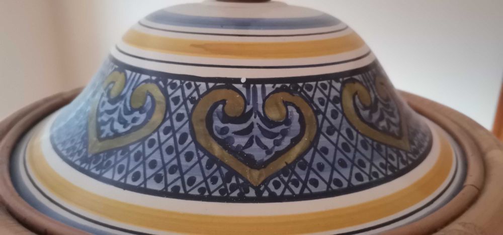 Candeeiro de teto em porcelana e cana