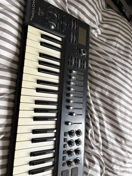 Klawiatura sterująca Behringer USB/Midi MOTOR-49