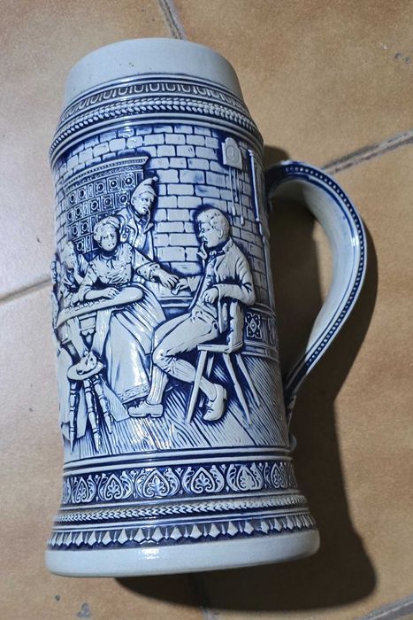 Dispensadores de bebidas e caneca