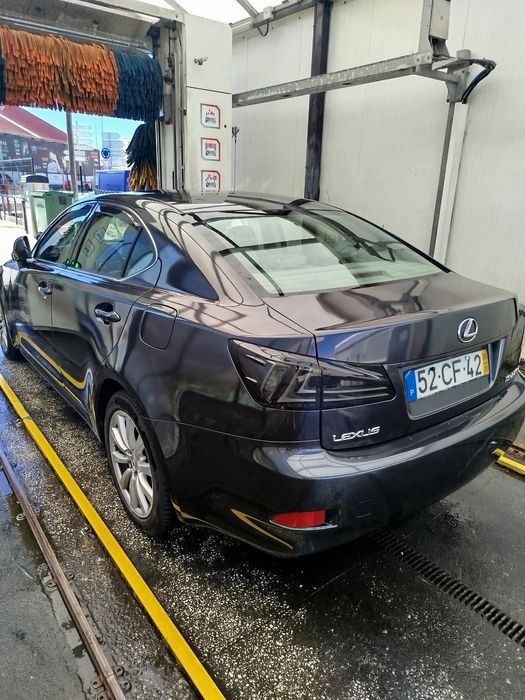 Lexus is 2.2d ou troco