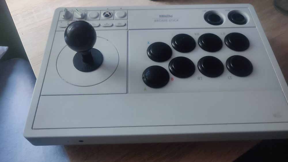 Kontroler arcade 8bitdo pc/xbox