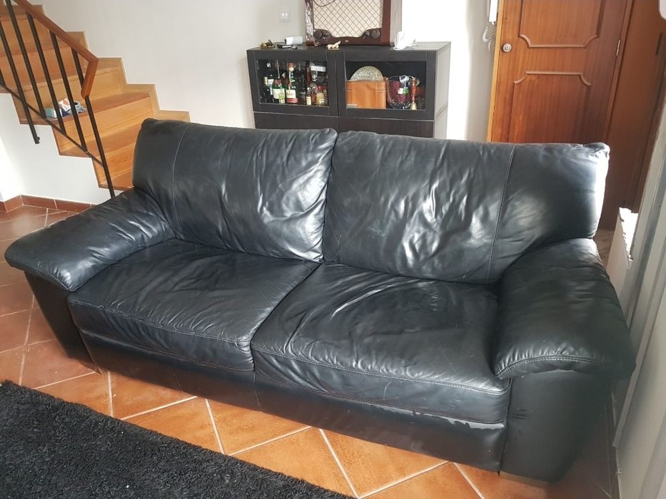 Sofá em pele 3 lugares