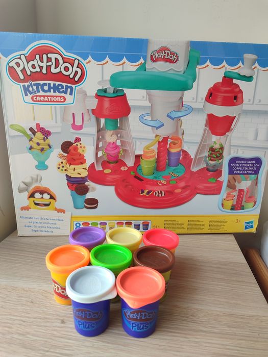 Play-Doh Kitchen Creations Ultimate Swirl Ice Cream Maker