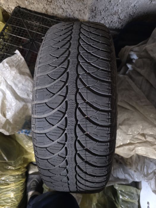 Sprzedam opony vw golf 4