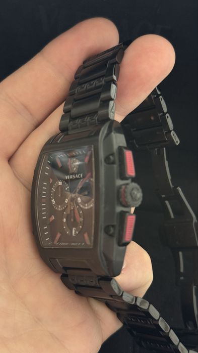 Годинник Versace