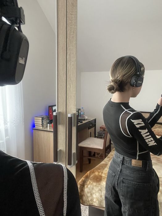 чорна кофта боді