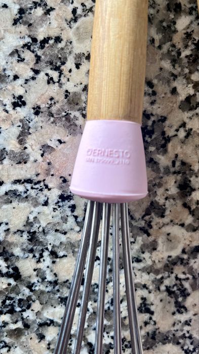 Batedeira manual e colher em silicone445336243258664962