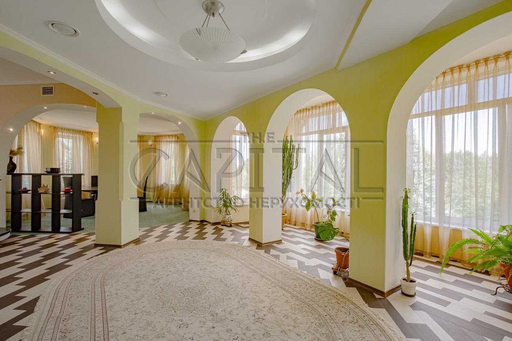 Оренда елітного будинку в Оболонському районі Київ  перша лінія Дніпра