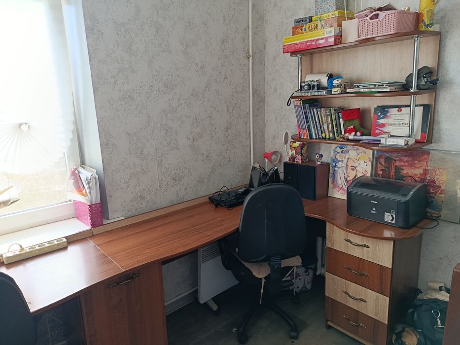 Продам письмовий стіл на два робочих місця
