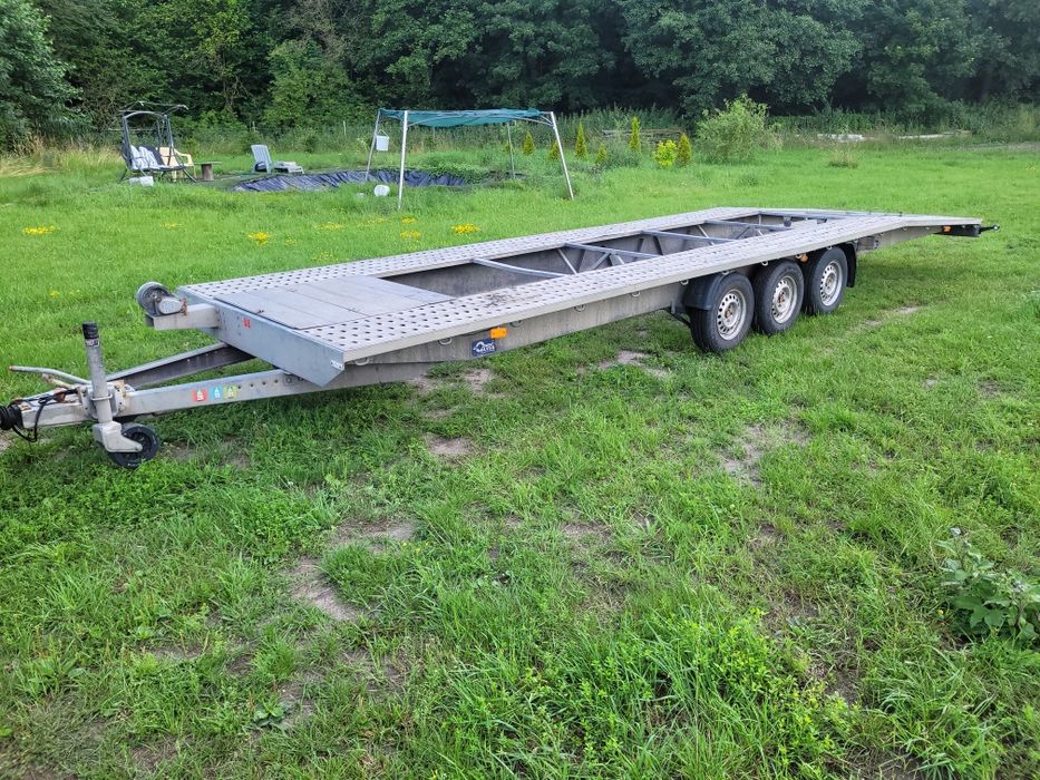 Laweta na dwa auta 2 auta długa 8 metrów trzy osie blacha aluminiowa