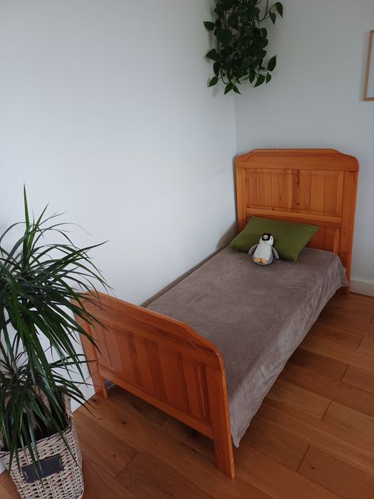 Łóżeczko drewniane  dziecięce  Mothercare 70cm x 140 cm
