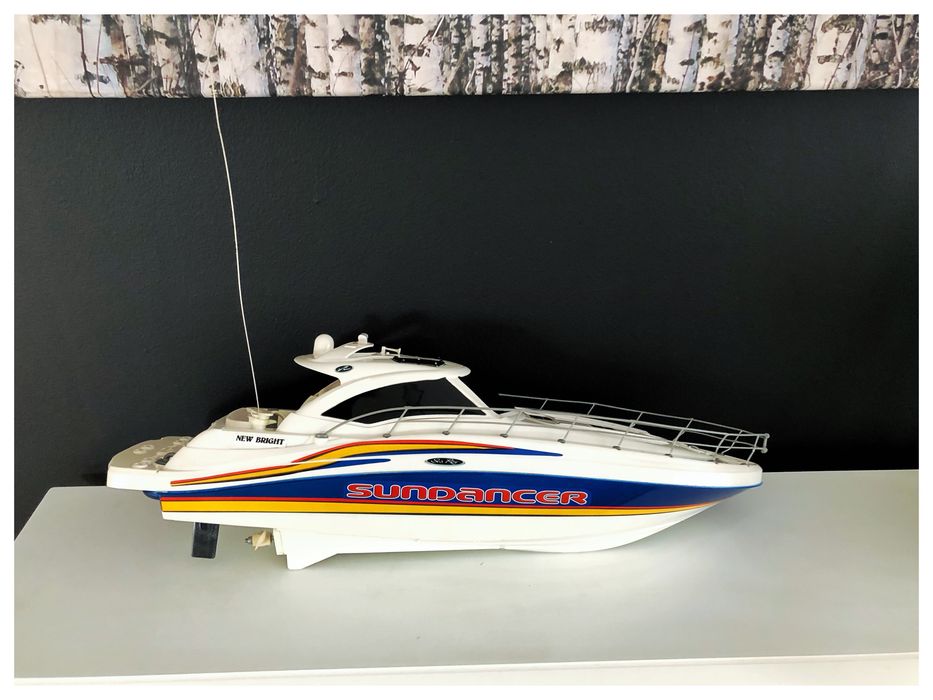 New Bright Quality Toys R/C Boat 48 Sundancer