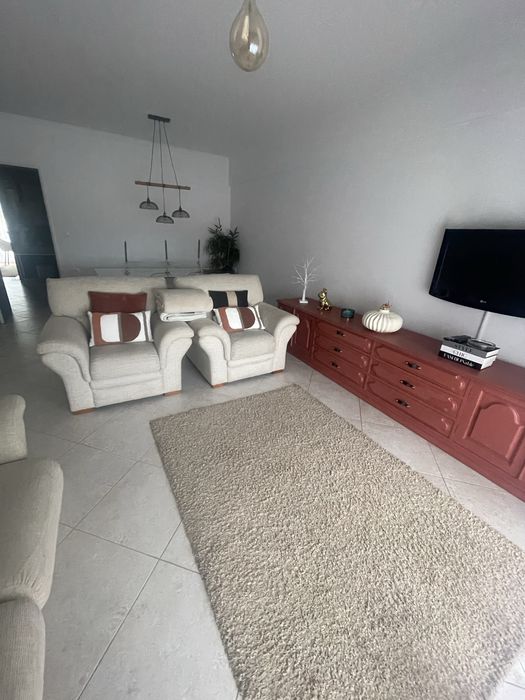 Sofás de Sala 1 grande (sofá cama) e 2 induviduais Bege