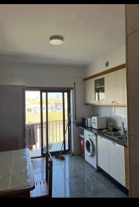 Quarto para arrendar com muita boa localização