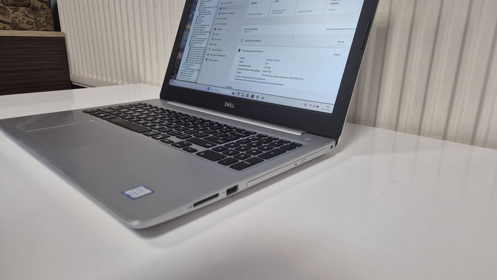 Dell Inspiron 5570 15,6FHD/i5-8250u/16GB/R530/256SSD/WIN11