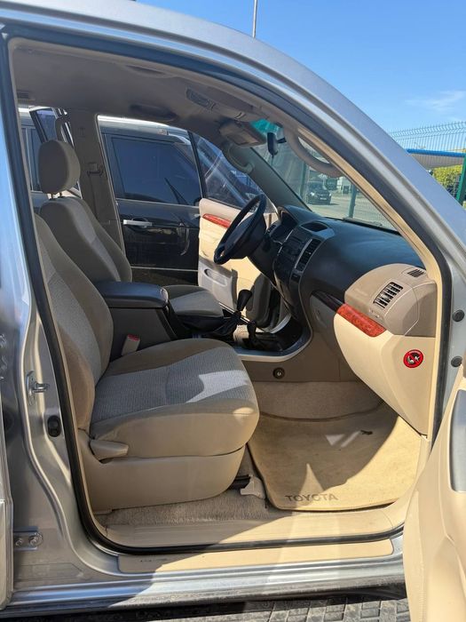 Toyota Prado 120