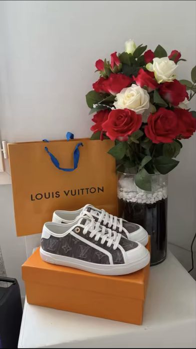 Sapato Lv (em 3 cores)