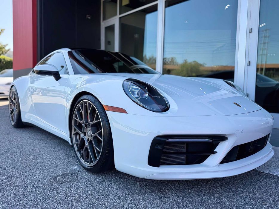 Porsche 911 Carrera 4S      2020