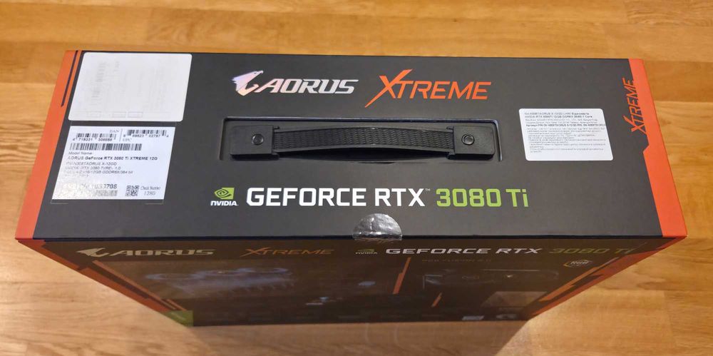 Коробка від відеокарти Gigabyte AORUS GeForce RTX 3080 Ti XTREME 12G