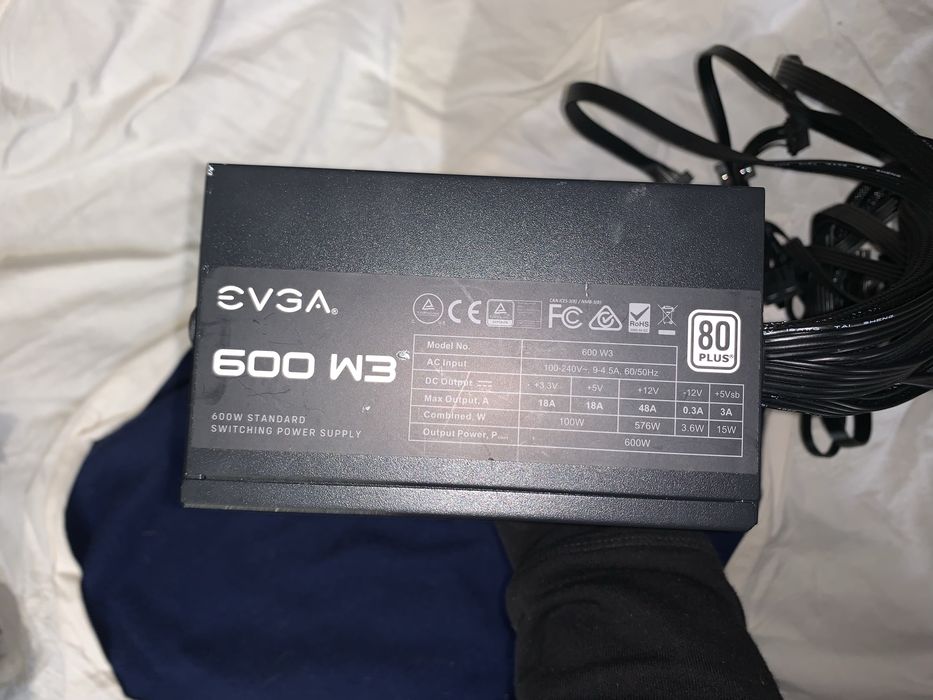Блок питания EVGA 600 W3