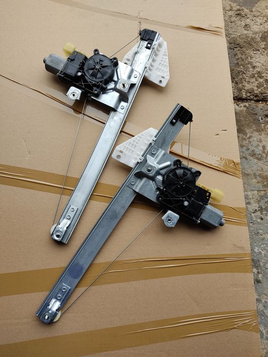 Задній скло підйомник Ford Kuga MK2 CJ54527000BH