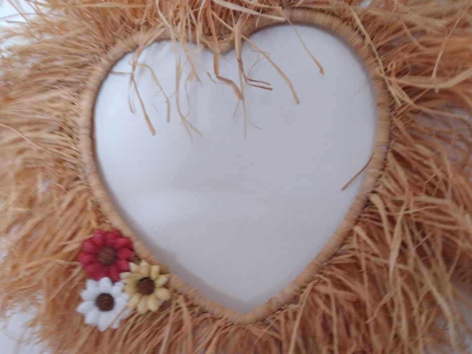 Decoração de parede artesanal em forma de coração