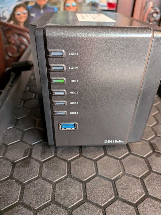 NAS Synology DS419slim