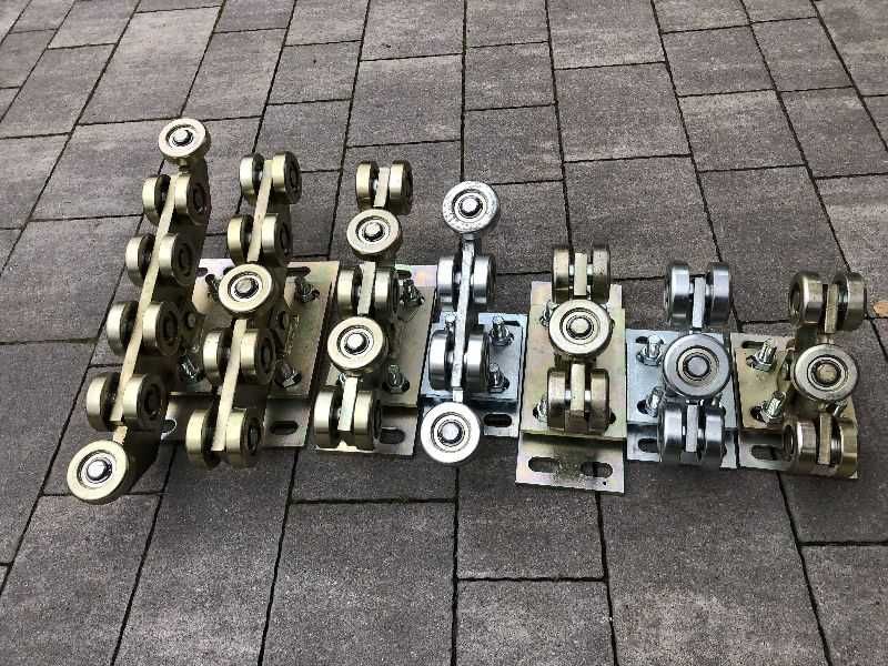 Wózki rolki do bramy przesuwnej 5 rolek 80x80x5 lub 70x70x4 łapacz