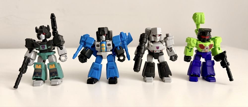 Всі 12 трансформерів Blokees Transformers Galaxy Defender 01