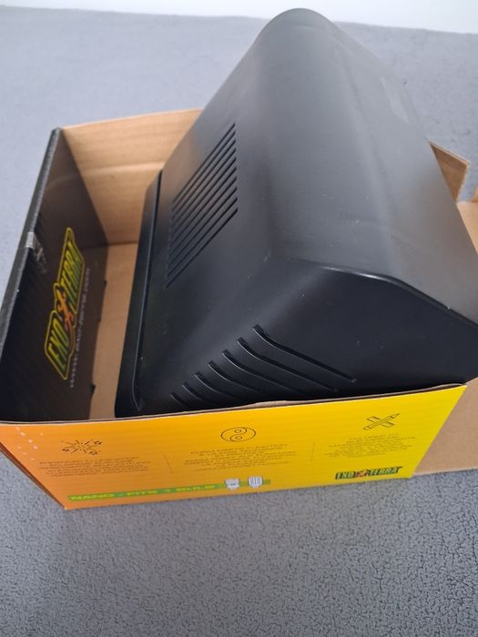 Nowa lampa świetlna do terrarium