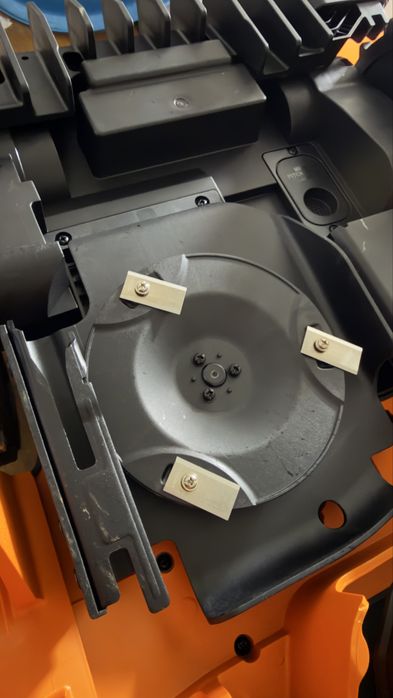 Corta relva robo a bateria 600m2 20V 18cm