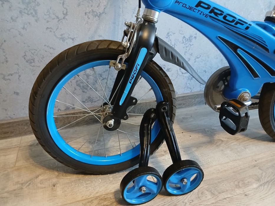 Надійний та стильний дитячий велосипед Profi 16''