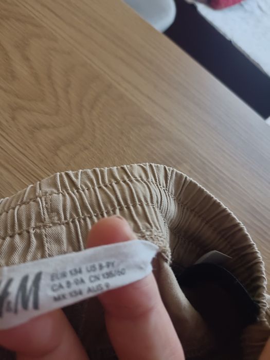 H&M beżowe jogery rozm 134
