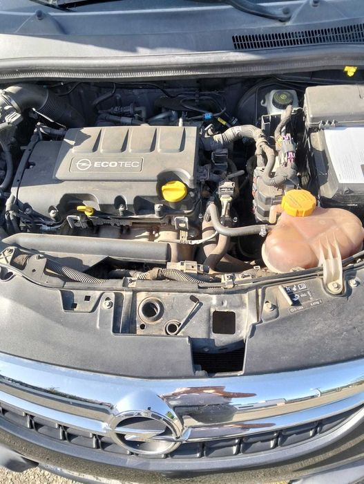 Opel corsa disponível em excelente estado