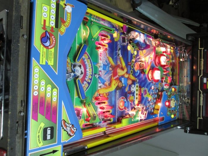 flipper  mundial 90 como nova original. Damos garantia.
