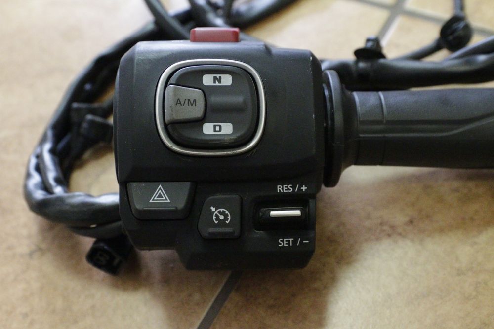 3632 Manetka grzana Prawa przełączniki Honda Goldwing GL 1800 |2018+