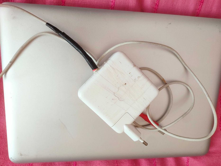 MacBook Pro 13" 1287 CPU і5 8 Gb компактний комплектний АКБ+ЗАРЯД.