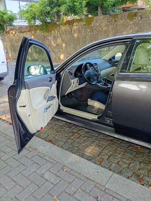 Lexus 220d  Bom estado geral / Revisão ok