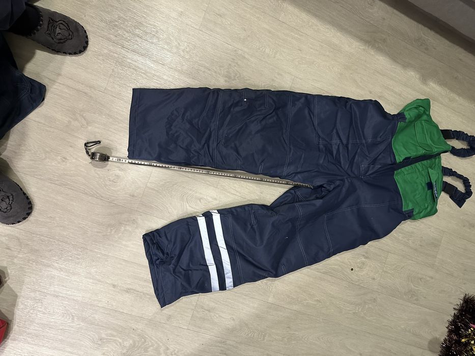 Продам комбинезон, зимнюю куртку, рабочая форма размер 66, 52 комплект