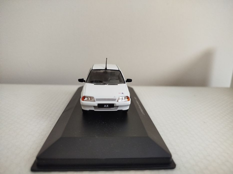 Miniatura Citroen AX 1/43 Nova
