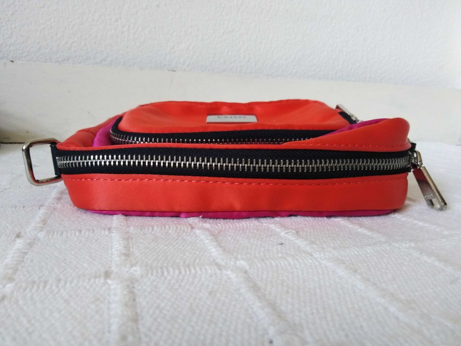 Bolsa Vermelha e Cor de Rosa Parfois