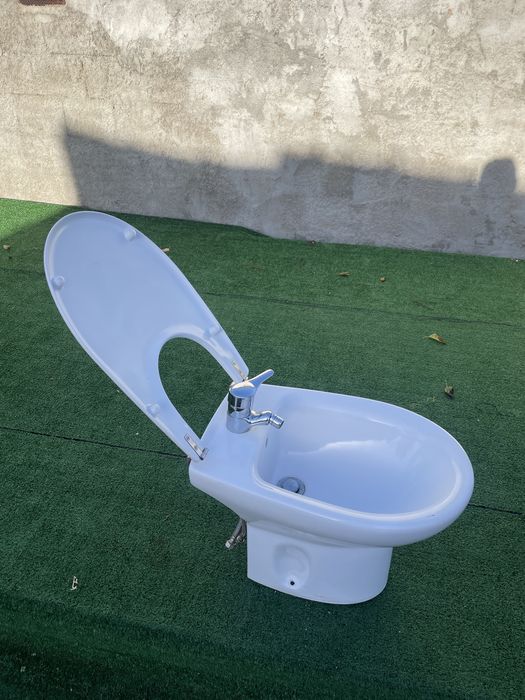 Bide roca  sem uso para desocupar