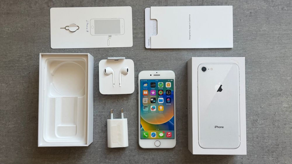 iPhone 8 256GB Silver, ідеальний стан, оригінал