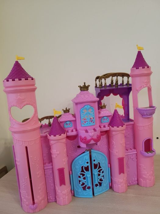 РОЗПРОДАЖ іграшок! Трюмо, ляльки, будиночок для ляльок