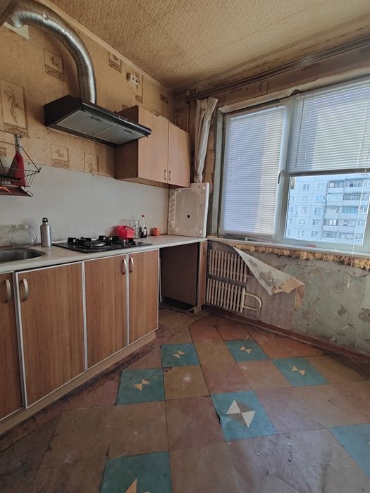 Продам 3 комнатная квартира Салтовка метро Студенческая Экв. 37000